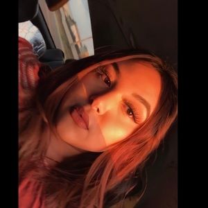 Meet your Posher, Esmy